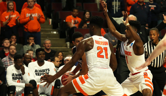 Syracuse press forces Gonzaga to cave late in 63-60 Sweet 16 win