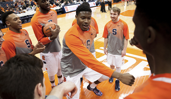Syracuse men&#8217;s basketball walk-on Doyin Akintobi-Adeyeye placed on scholarship
