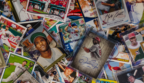 Sports memorabilia show comes to East Syracuse