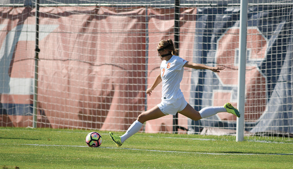 Syracuse women&#8217;s soccer freshman Taylor Bennett carves out role as free-kick specialist