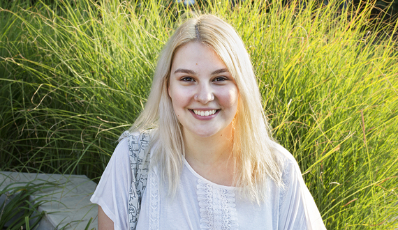 Student scores job at Bustle following a successful summer internship