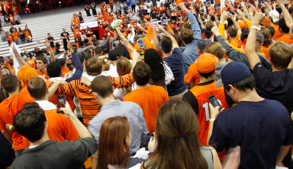 What else was going on in the world the last time Syracuse football beat a ranked team?