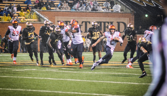 Eric Dungey forced to take over Syracuse football running game in 28-9 loss to Wake Forest