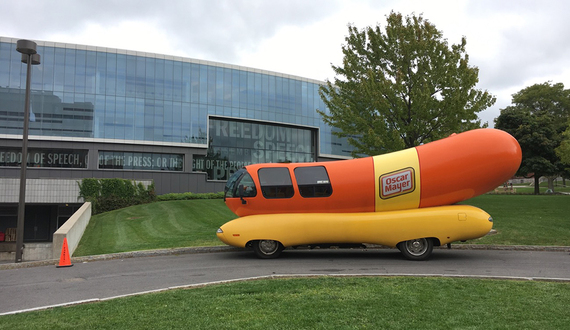 Oscar Mayer Weinermobile comes to SU campus