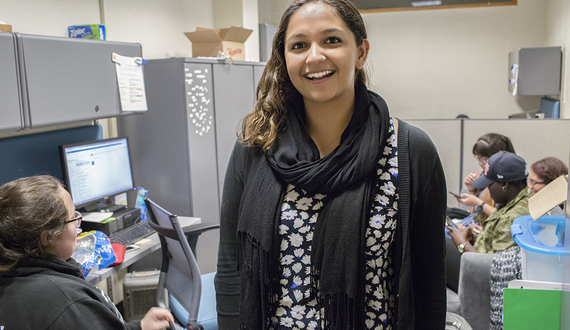 SU junior connects with students from Syracuse community at learning center