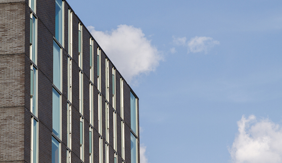 How Syracuse University’s potential 3-year housing requirement compares to schools nationally