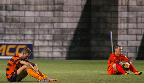 No. 21 Syracuse falls to Pittsburgh, 2-1, for 3rd loss in last 4 games.