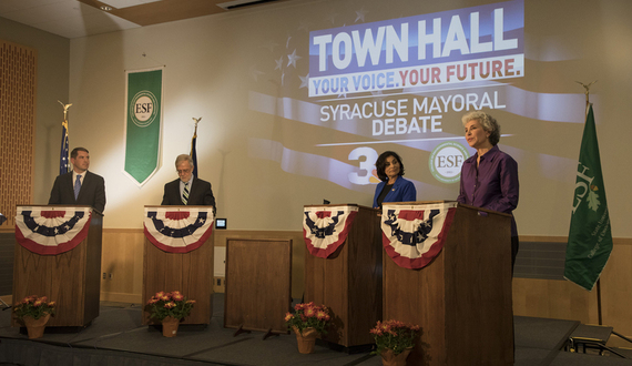 Juanita Perez Williams narrowly leads Ben Walsh in October campaign fundraising