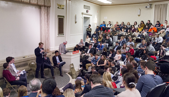 College Democrats and Republicans fail to acknowledge the roots of political issues at debate