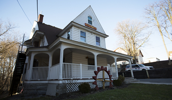 4 students involved in Theta Tau videos join lawsuit against SU