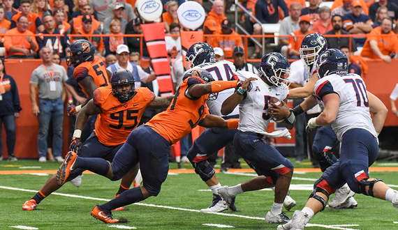 Alton Robinson, Syracuse’s defensive front dominate Connecticut in 51-21 win