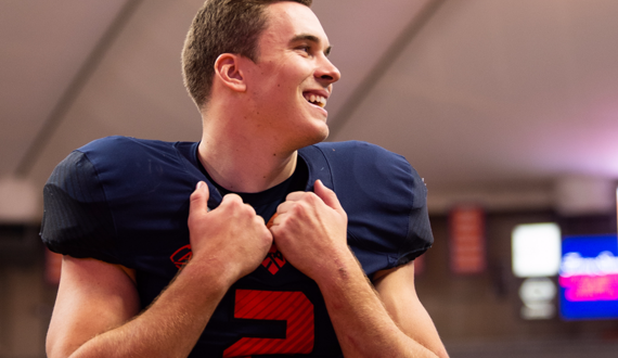 Syracuse’s seniors finish home career with 54-23 dismantling of Louisville