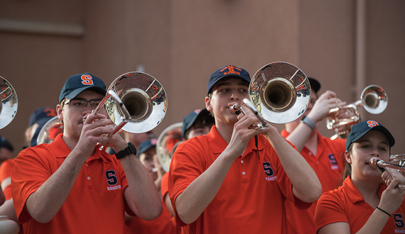 Syracuse fans gather at pregame pep rally
