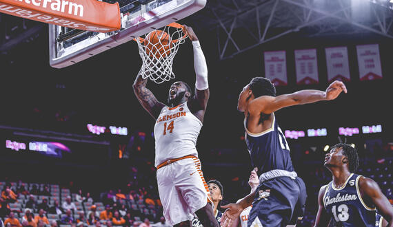 Elijah Thomas boosts Clemson with versatility in third season