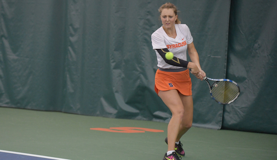 Gabriela Knutson drops second-straight singles match against Virginia