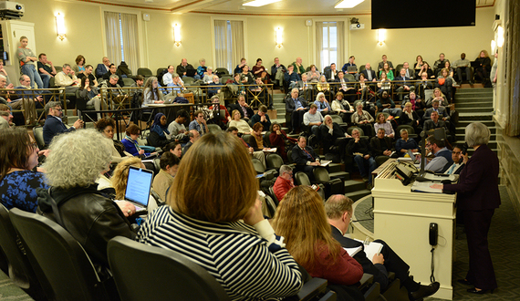 SU’s ratio of tenured, tenure-track faculty drops