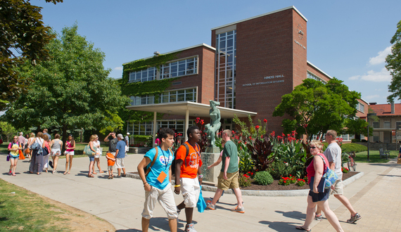 SU’s dean of libraries to serve as interim iSchool dean