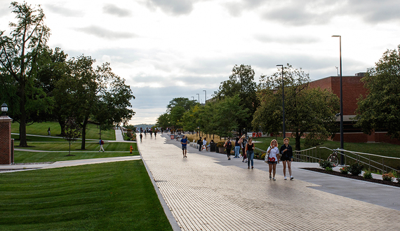 SU should improve shared reading for SEM 100