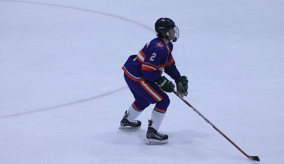 Division II club hockey team provides more casual than competitive option