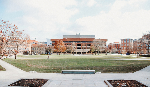 SU freshman dies