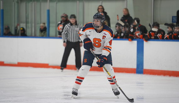 Lindsay Eastwood juggles 2 jobs, plays in the NWHL