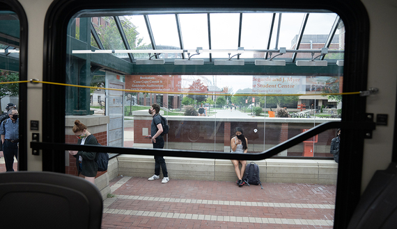 Students feel unsafe riding SU buses due to risk of coronavirus spread