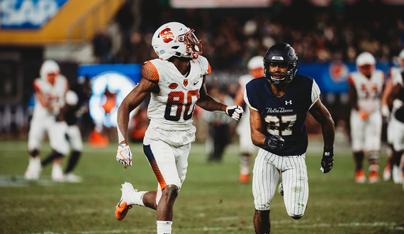 Beat writers unanimously predict blowout loss in SU football’s finale