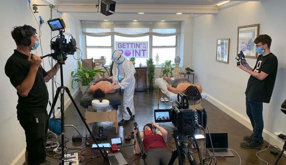 5 SU graduates create show about athletes and acupuncture