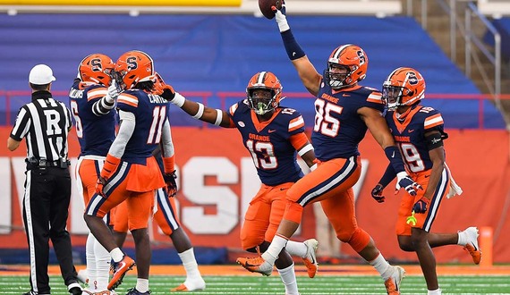 Beat writers agree that Syracuse will secure close win over Ohio