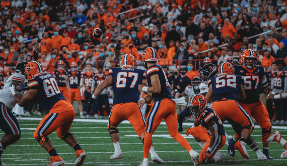 Dakota Davis’ return bolsters Syracuse’s offensive line