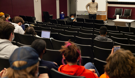 Students express concerns with Title IX, SU’s handling of sexual assault