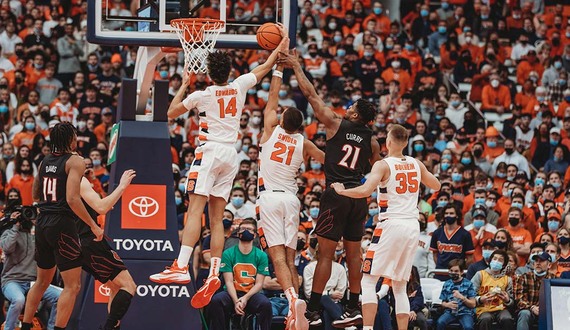 Students should go to more SU basketball games to showcase their school spirit