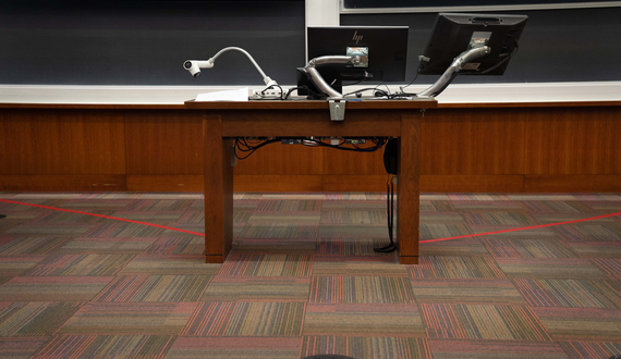 SU students grapple with unclear academic instruction masking policy
