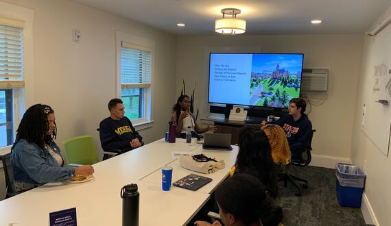 Students voice concerns over safety, SU’s expansion in town hall