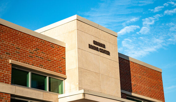 SU’s Campus Dining office announces changes to reduce plastic use, food waste