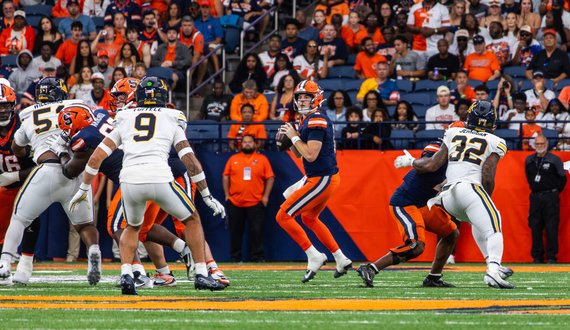 Syracuse squanders double-digit lead, falls to Cal 21-18 for 1st 2026 loss