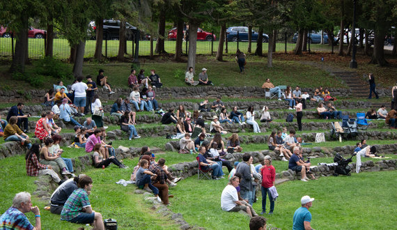 Catch an Oktoberfest wiener dog race, laugh with Whitney Cummings this week