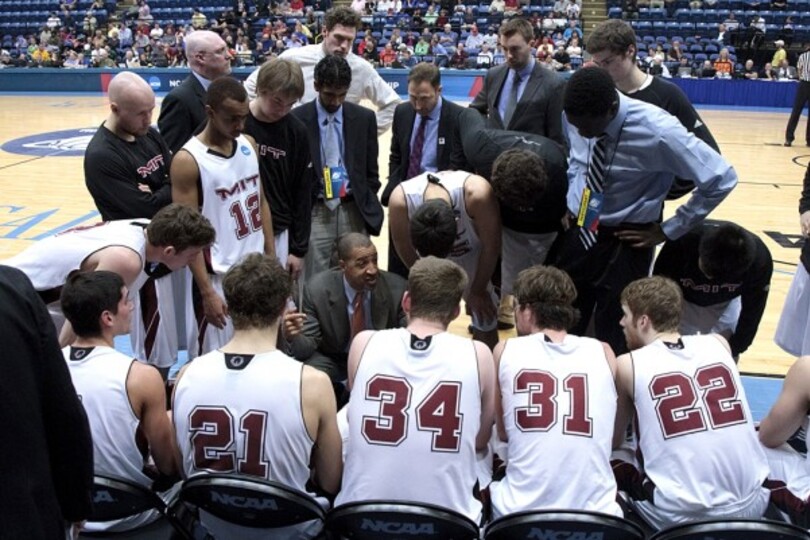 MIT basketball program finds success on and off hardwood