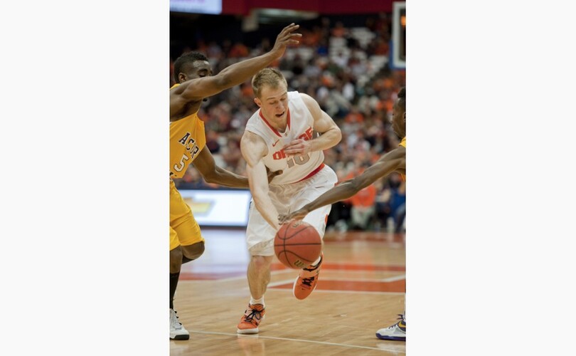 Carter-Williams struggles, Cooney steps up to finish with 12 points in win over Alcorn State