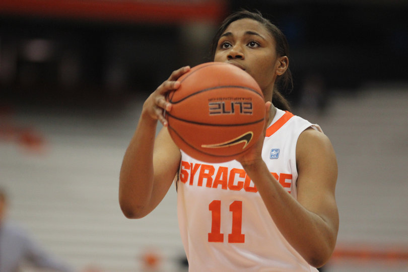 Cornelia Fondren prepares to shoot in Syracuse's victory over DePaul.