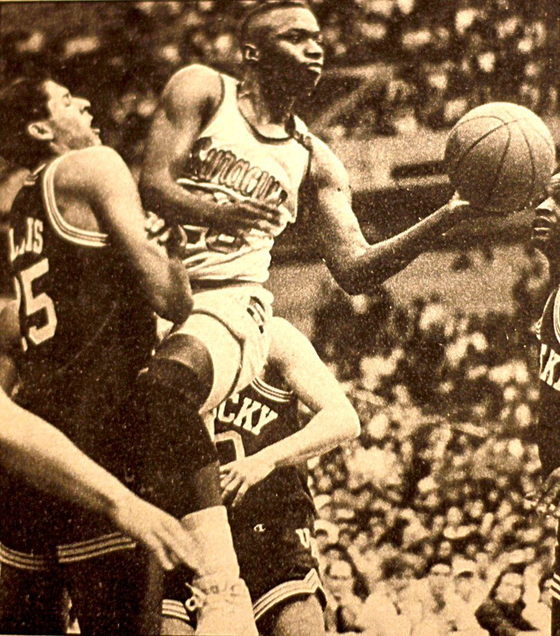 Dog fights: Ahead of final regular-season Big East matchup, five of the most memorable Syracuse-UConn games