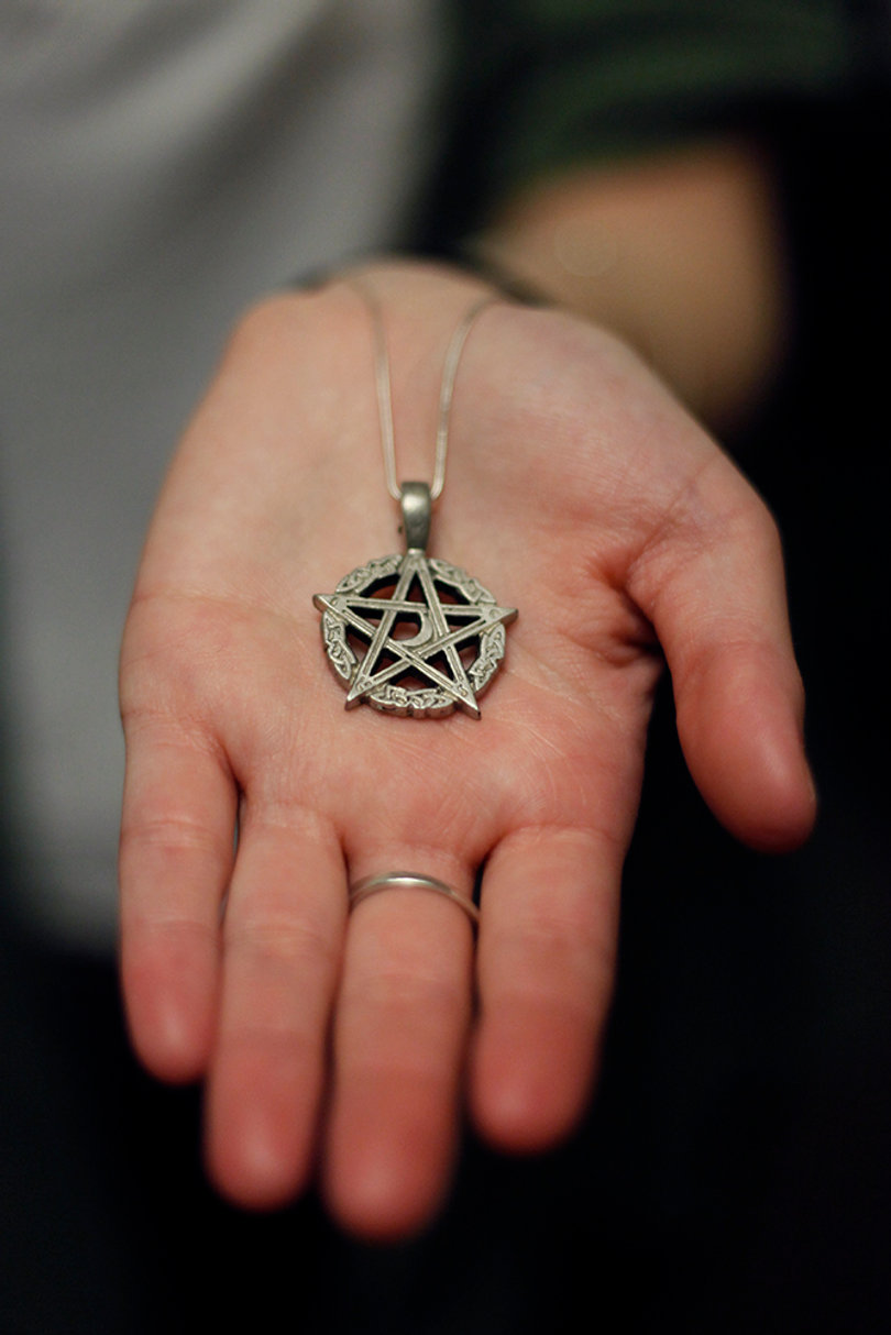 Unbound pentacle: Like the pentacle, the unbound pentacle represents the four elements and spirit as well as the release of these energies. 