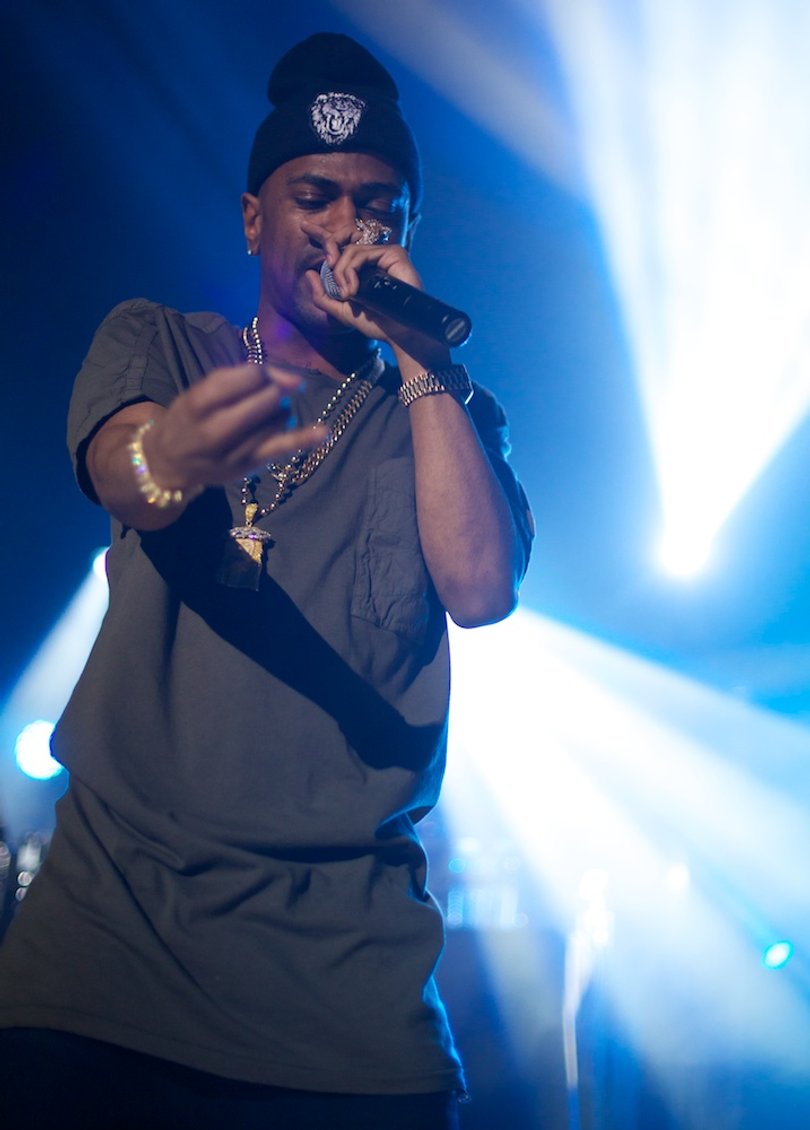 Big Sean performs his hit single "I Do It."
