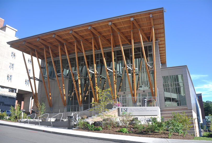 The building’s other energy efficient features include special windows on the west side.The Gateway Center also has a rooftop garden with native plants from Lake Ontario. The garden is designed with the goal of preventing rainwater from flowing off the roof, and provides the building with extra insulation.