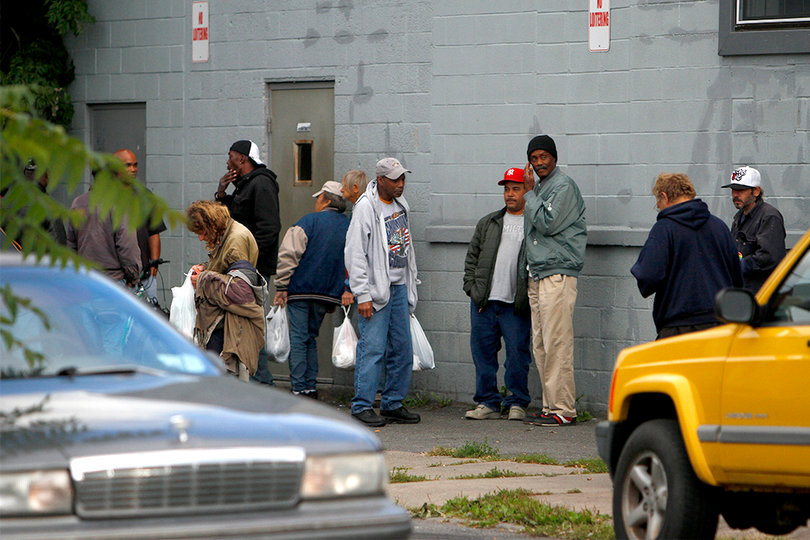  A line starts to form outside the Oxford Inn’s entrance around 5 p.m. With 90 beds and eight cots, the Oxford Inn receives an average of 100 visitors a night at the shelter.
