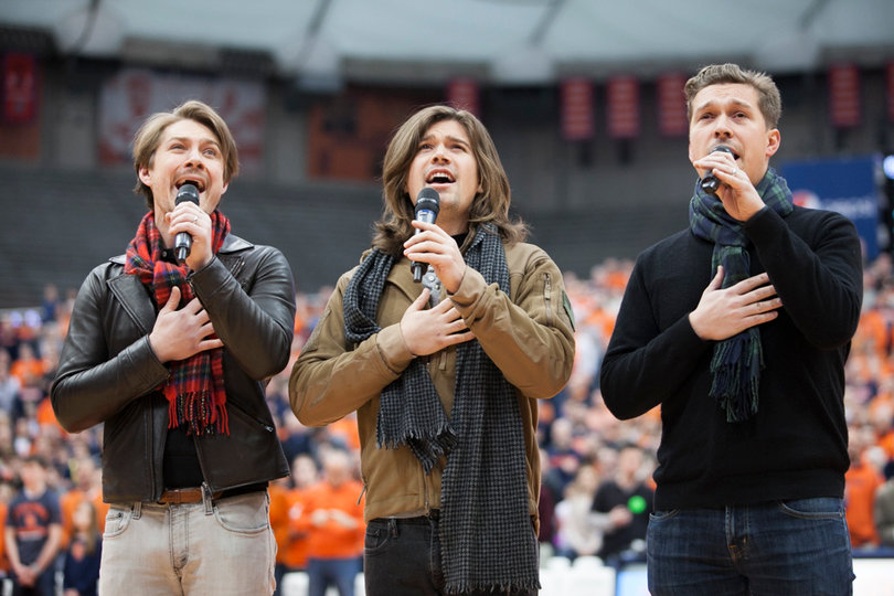 Hanson performs the national anthem prior to tip-off.