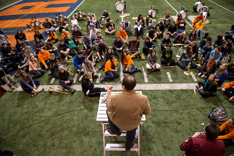 &#8216;Once in a lifetime&#8217;: Syracuse University marching band travels from Carrier Dome to MetLife Stadium for its biggest crowd yet