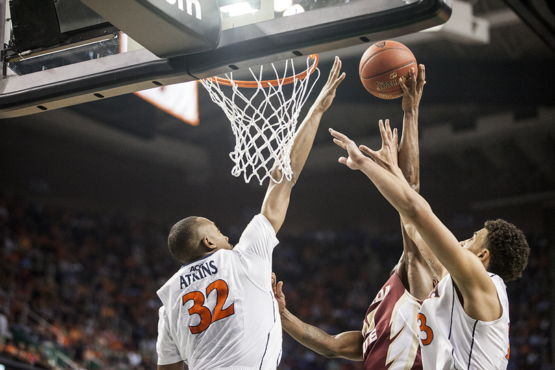 Live Blog: Duke, Virginia advance, other top seeds fall in quarterfinals