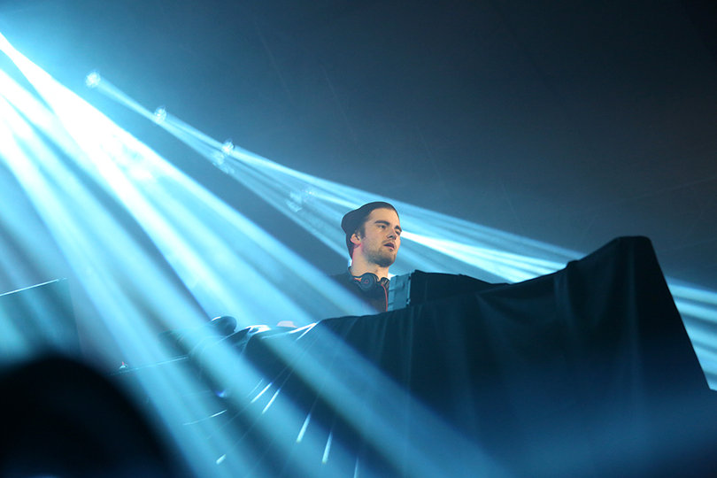 Opening for Hardwell, Dyro's synths and bass drops pleased the enthusiastic crowd.