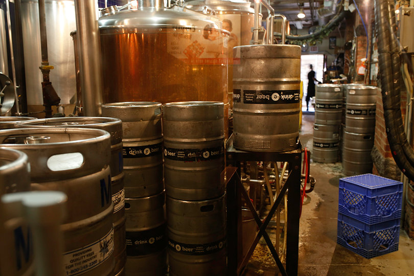 Empire Brewery’s own brewery can be seen from inside the restaurant while eating. The restaurant crafts its own beer.